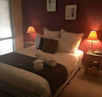 Cottage 1 Relax and Self Isolate in With Hot Tub - Tourism Canberra