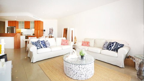 COTTON BEACH ROOF TOP 113 WITH OCEAN VIEWS - Tourism Canberra 3