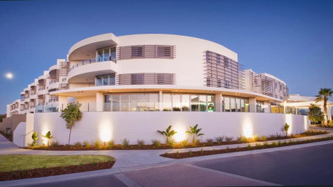 COTTON BEACH ROOF TOP 113 WITH OCEAN VIEWS - Tourism Canberra 0
