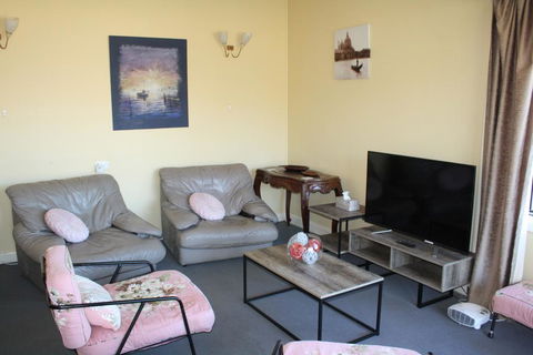 Cozy Beach Weekender - Tourism Canberra 2