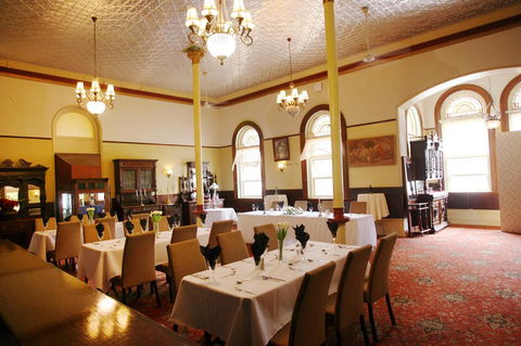 Criterion Hotel Rockhampton - Tourism Canberra 2