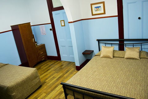Criterion Hotel Rockhampton - Tourism Canberra 3