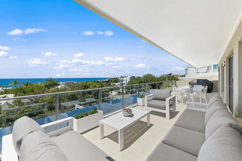 Crystal Shores Sunshine Beach - Tourism Canberra 1