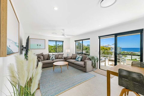 Crystal Shores Sunshine Beach - Tourism Canberra 2