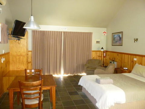 D'Altons Resort - Tourism Canberra 3