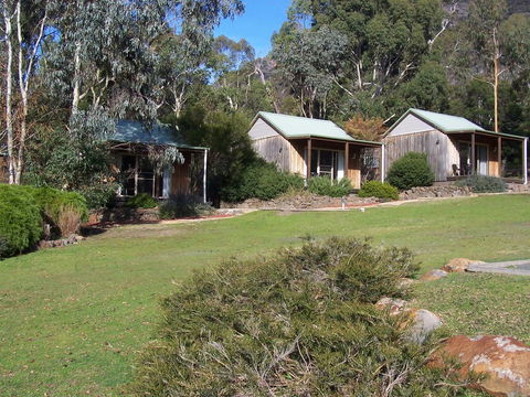 D'Altons Resort - Tourism Canberra 0