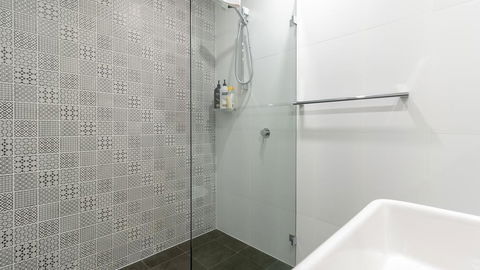 Darling Harbour Luxury Service Apartment - Tourism Canberra 2