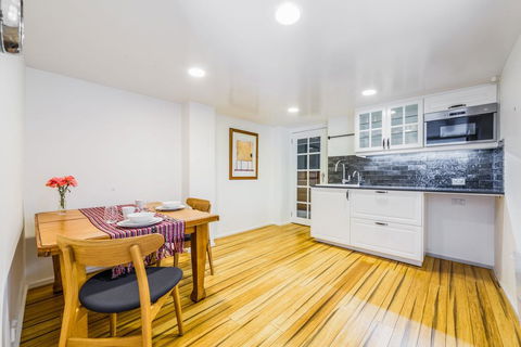 Darling Suite - Newly Renovated, On The River Access To The Tan, South Yarra Station Or Chapel St - Tourism Canberra 2