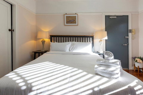 DARLINGHURST STUDIO // SHARED ROOFTOP SPACE - Tourism Canberra 3