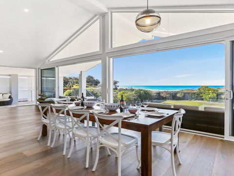 Dayz Dreamin - Pool, Gas Fireplace And Beachfront - Tourism Canberra 2