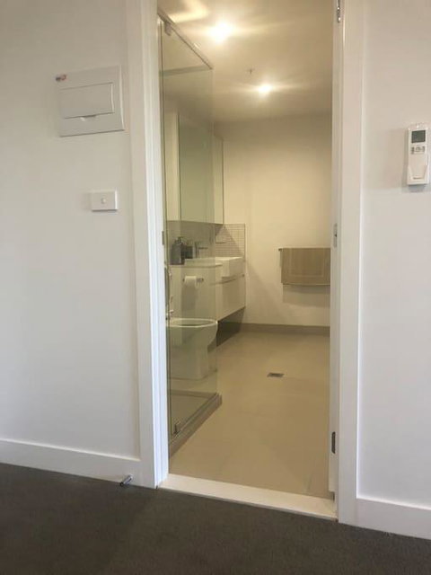 Deakin 2Bed 2Bath And Free Parking - Tourism Canberra 3