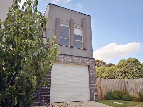Delicate And Peaceful Bundoora Townhouse 7-R4 - Tourism Canberra 0