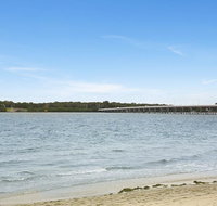 Delightful Duplex on Rose Ct Bongaree - Tourism Canberra