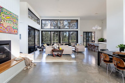 Dogwood - Tourism Canberra 1