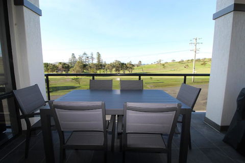 Dolphin Court 2, 1 Gowing Street - Tourism Canberra 3