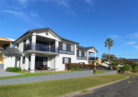 Dolphin Court 2, 1 Gowing Street - Tourism Canberra 1