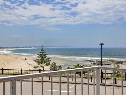 Dolphin Court 4 - Tourism Canberra 1