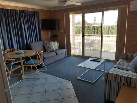 Dolphins Of Mollymook Motel And Fifth Green Apartments - Tourism Canberra 1