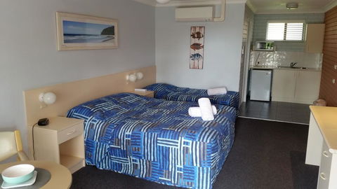 Dolphins Of Mollymook Motel And Fifth Green Apartments - Tourism Canberra 2