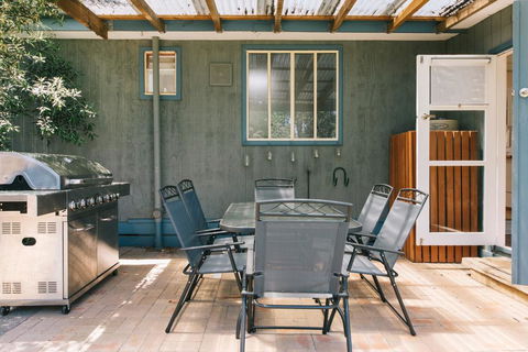 DOVESTONES BY THE SEA - INVERLOCH - Tourism Canberra 1
