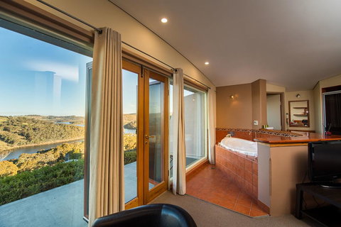 Eagle View Escape - Tourism Canberra 0