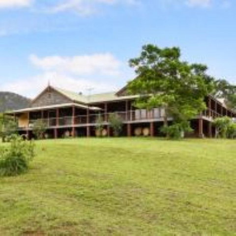 Eagles Rest @ Maluna Vineyard - Tourism Canberra 3