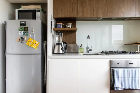 Eclectic 1 Bedroom South Yarra Hideaway - Tourism Canberra 3