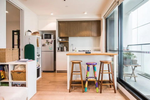Eclectic 1 Bedroom South Yarra Hideaway - Tourism Canberra 2