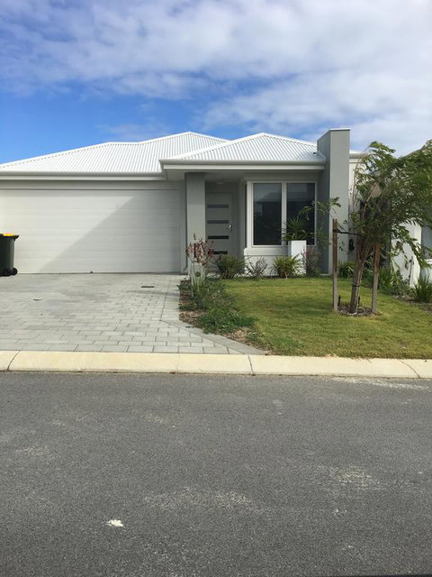 Eden Beach Retreat Holiday Home - Tourism Canberra 3