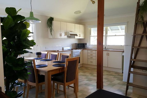 Edward Lane Apt3 - Tourism Canberra 0