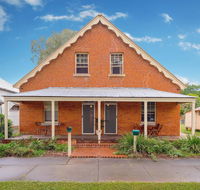 Eliza 1875 Red Brick Duplex Townhouse - Tourism Canberra