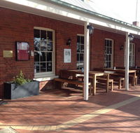 Emeu Inn Bed  Breakfast - Tourism Canberra