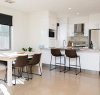 Endsleigh II - Cosy 2 Bedroom Villa Free Wifi Near CBD - Tourism Canberra