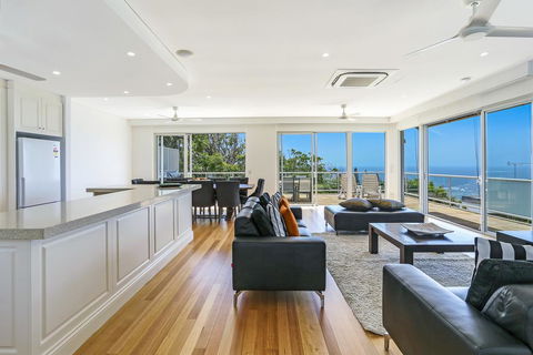 Enjoy The Views, Sunshine Beach - Tourism Canberra 2