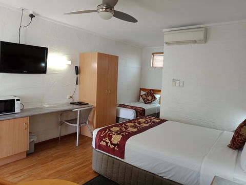 Espana Motel - Tourism Canberra 2