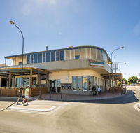 Esplanade Hotel Adelaide - Tourism Canberra