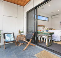 Eternity 141 - Room with private bathroom balcony bed  breakfast - Tourism Canberra