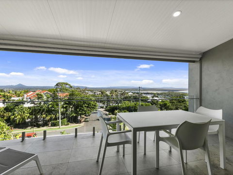 Exquisite Penthouse With Views To Laguna Bay - Unit 3 Taralla 18 Edgar Bennett Avenue - Tourism Canberra 0