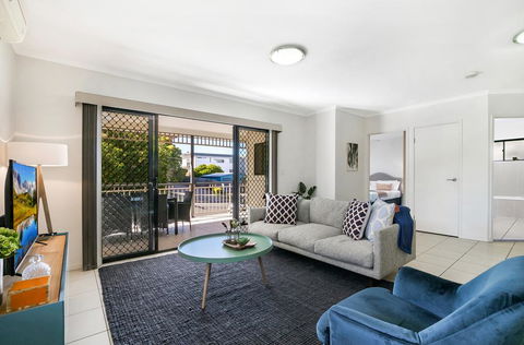 Family-Size Duplex In Quiet Neighbourhood - Tourism Canberra 0