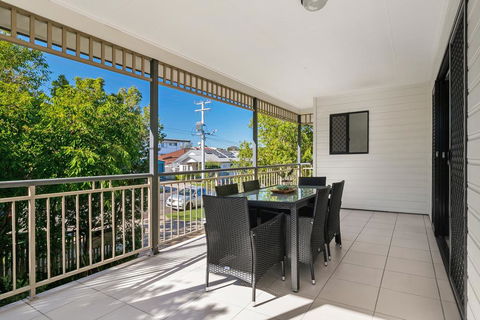 Family-Size Duplex In Quiet Neighbourhood - Tourism Canberra 3