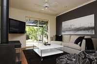 Book Burnside Accommodation Vacations Tourism Canberra Tourism Canberra