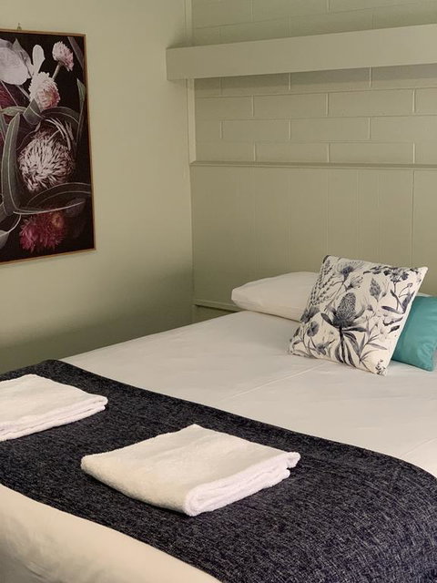 Finley Country Club Hotel Motel - Tourism Canberra 2