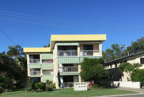 First Floor Unit With Waterviews From Your Balcony! - Tourism Canberra 0