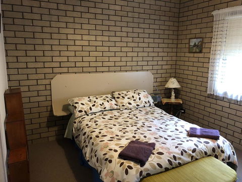 Flat 1/15 Dalmeny Drive - Tourism Canberra 2