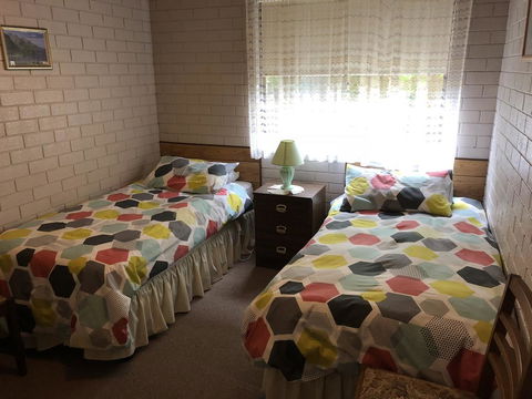 Flat 1/15 Dalmeny Drive - Tourism Canberra 3