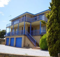Flat 2 - 3 Bay Lane - Tourism Canberra