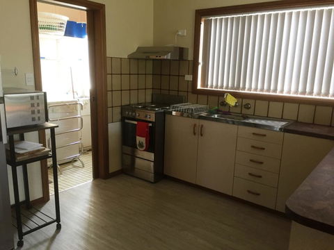Flat 2, 42 McMillan Rd - Tourism Canberra 3