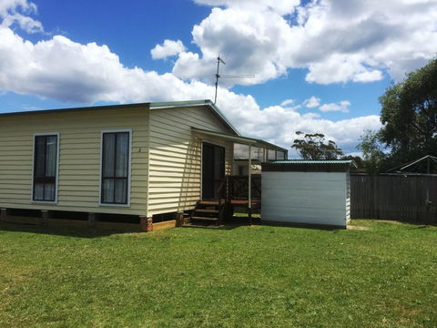 Flat 2, 42 McMillan Rd - Tourism Canberra 0