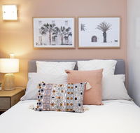 Former Dress Circle Nth Adelaide Apt with Aircon - Tourism Canberra