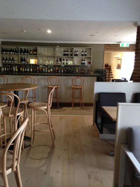 Francis Phillip Motor Inn And The Lodge - Tourism Canberra 3